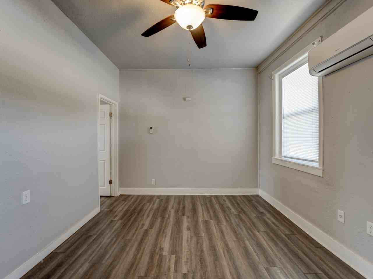 1106 S Gentry Blvd #1 - Photo 5 of 9