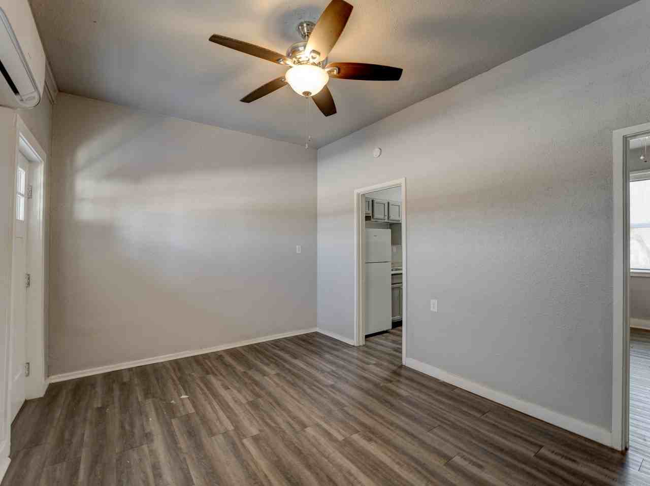 1106 S Gentry Blvd #1 - Photo 6 of 9