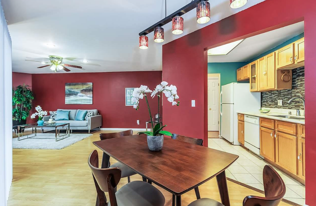 1980 Barrymore Cmn #Q - Photo 2 of 15