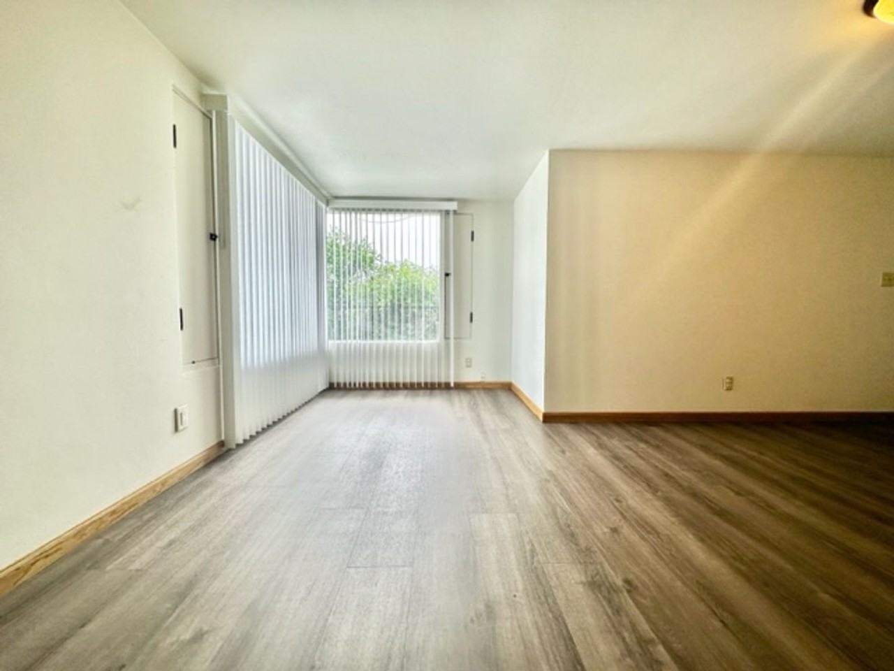 503 S Main St - Photo 7 of 25