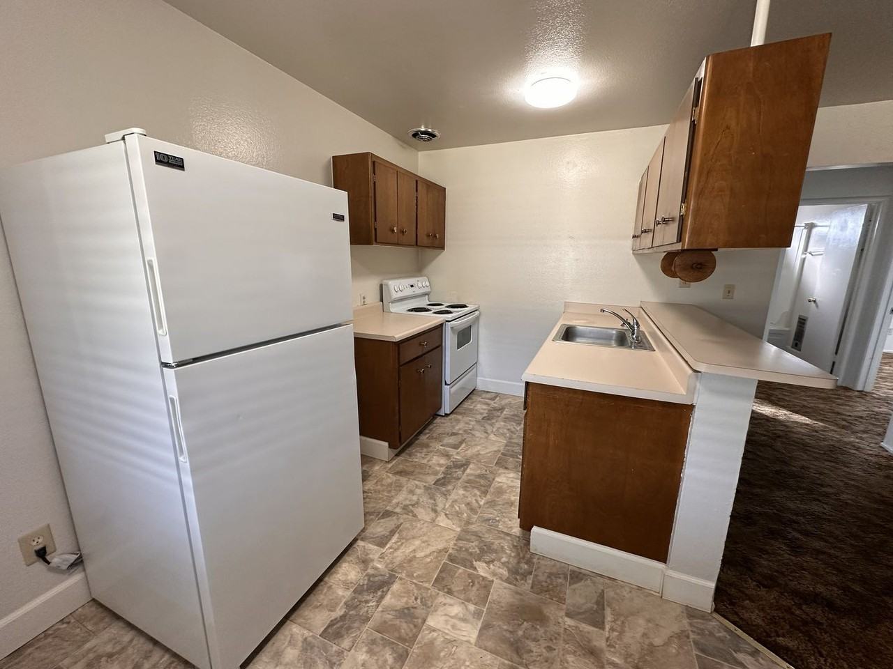 930 Paiute Ln #2 - Photo 5 of 9