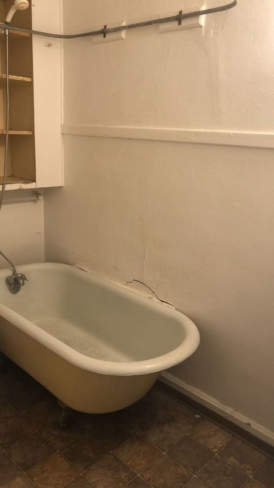 405 NE Oak Street - Photo 2 of 50