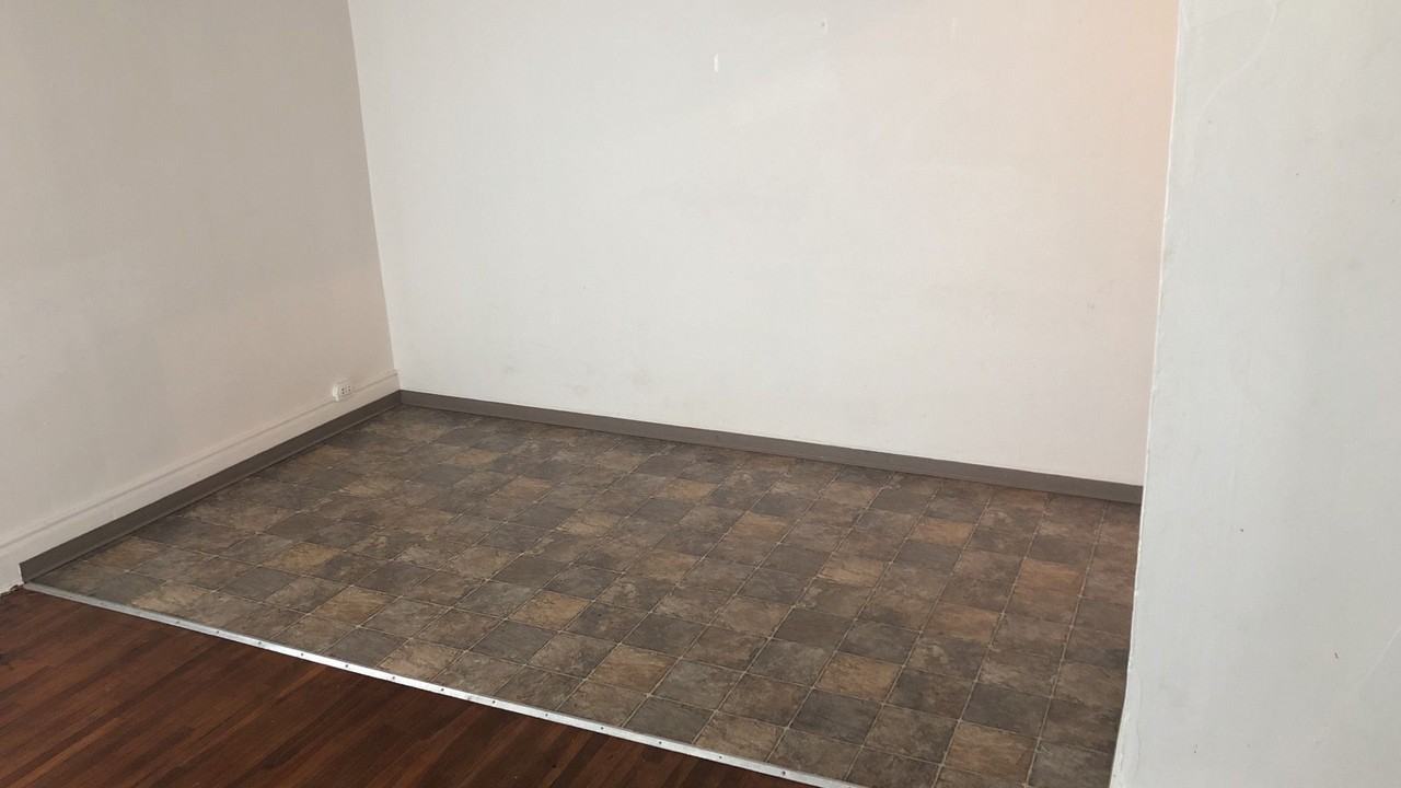 405 NE Oak Street - Photo 6 of 50