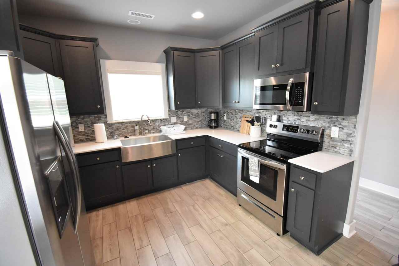 715 N Salem Rd - Photo 3 of 22