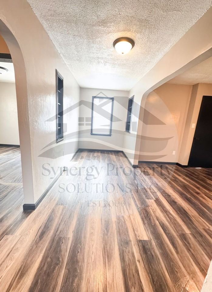 1123 Walker Lake Rd - Photo 4 of 11