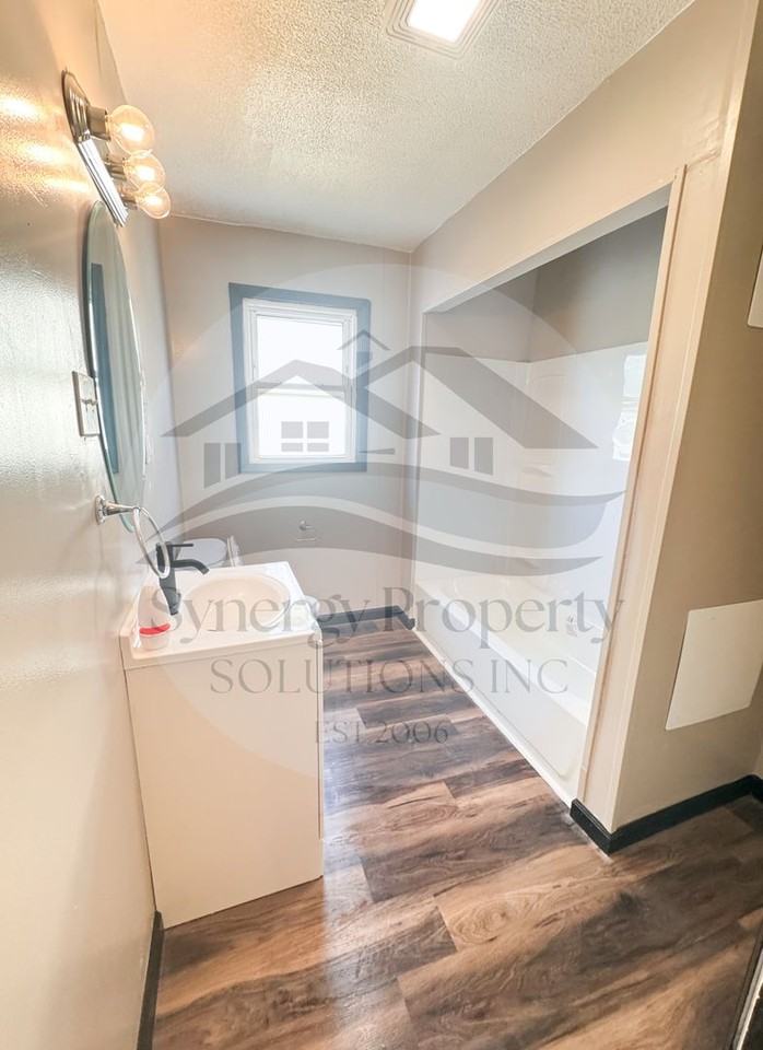 1123 Walker Lake Rd - Photo 6 of 11