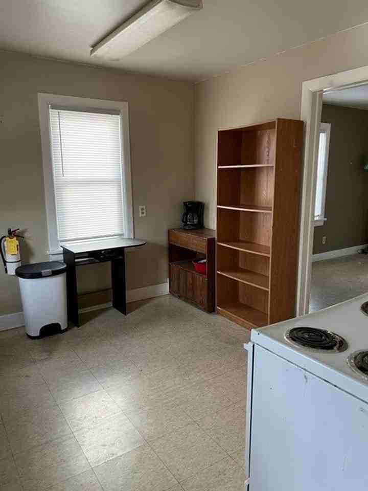 147 Campus Ave - Photo 3 of 5