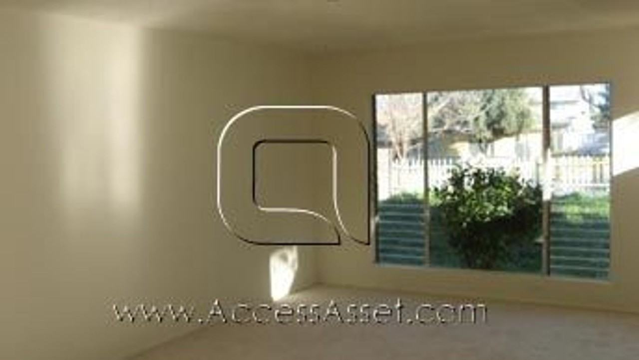 33175 Lorimer St - Photo 2 of 7