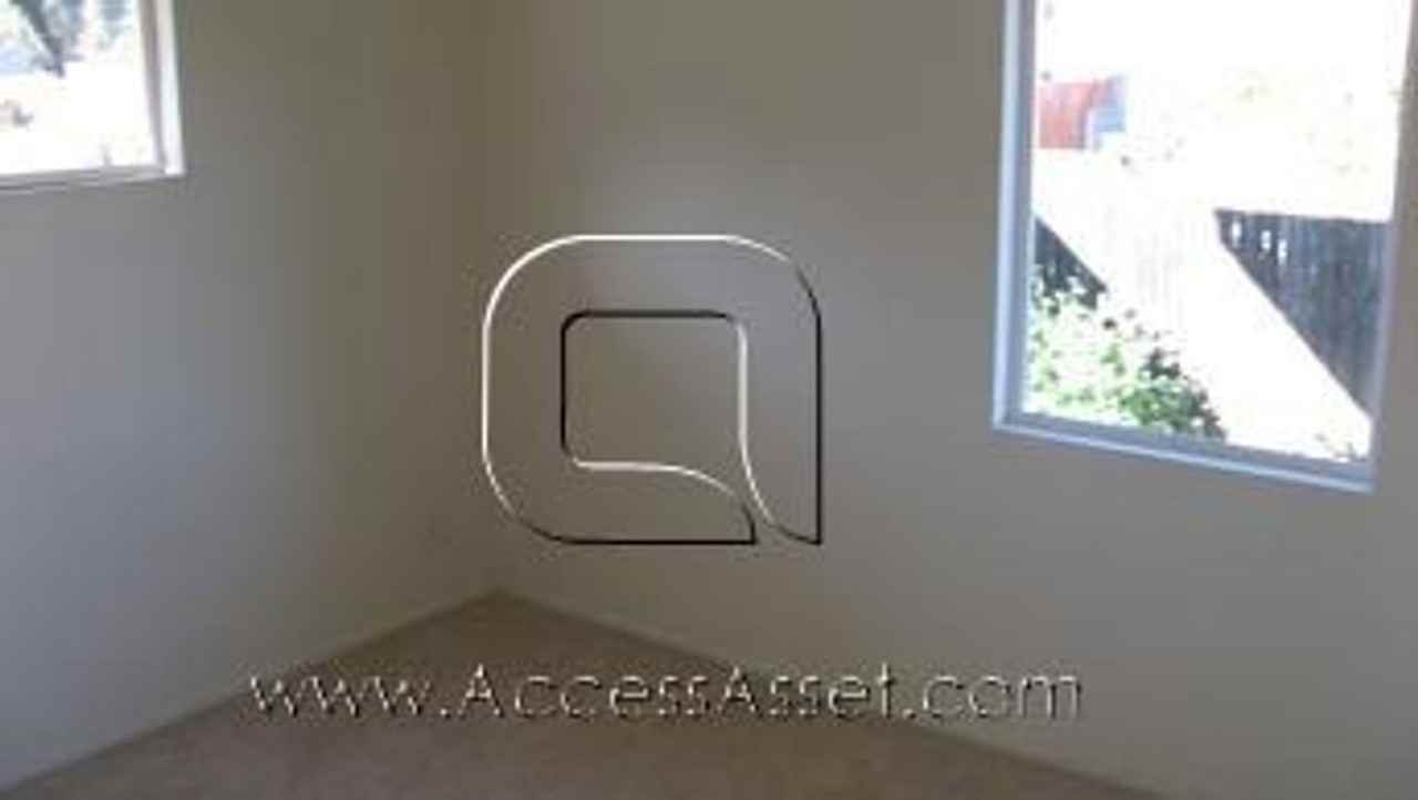 33175 Lorimer St - Photo 4 of 7