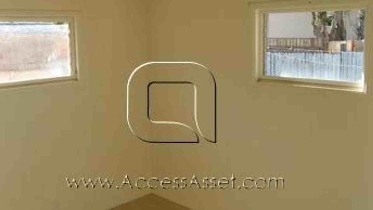 33175 Lorimer St - Photo 6 of 7