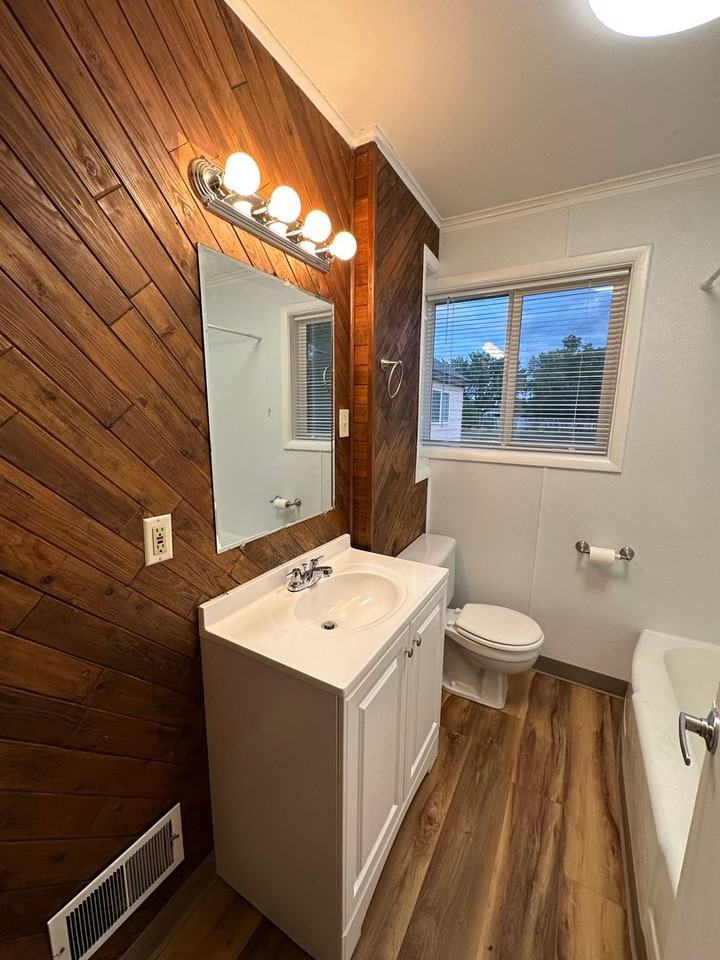 421 Judith Ln - Photo 5 of 12