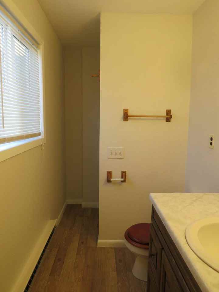 421 Judith Ln - Photo 7 of 12