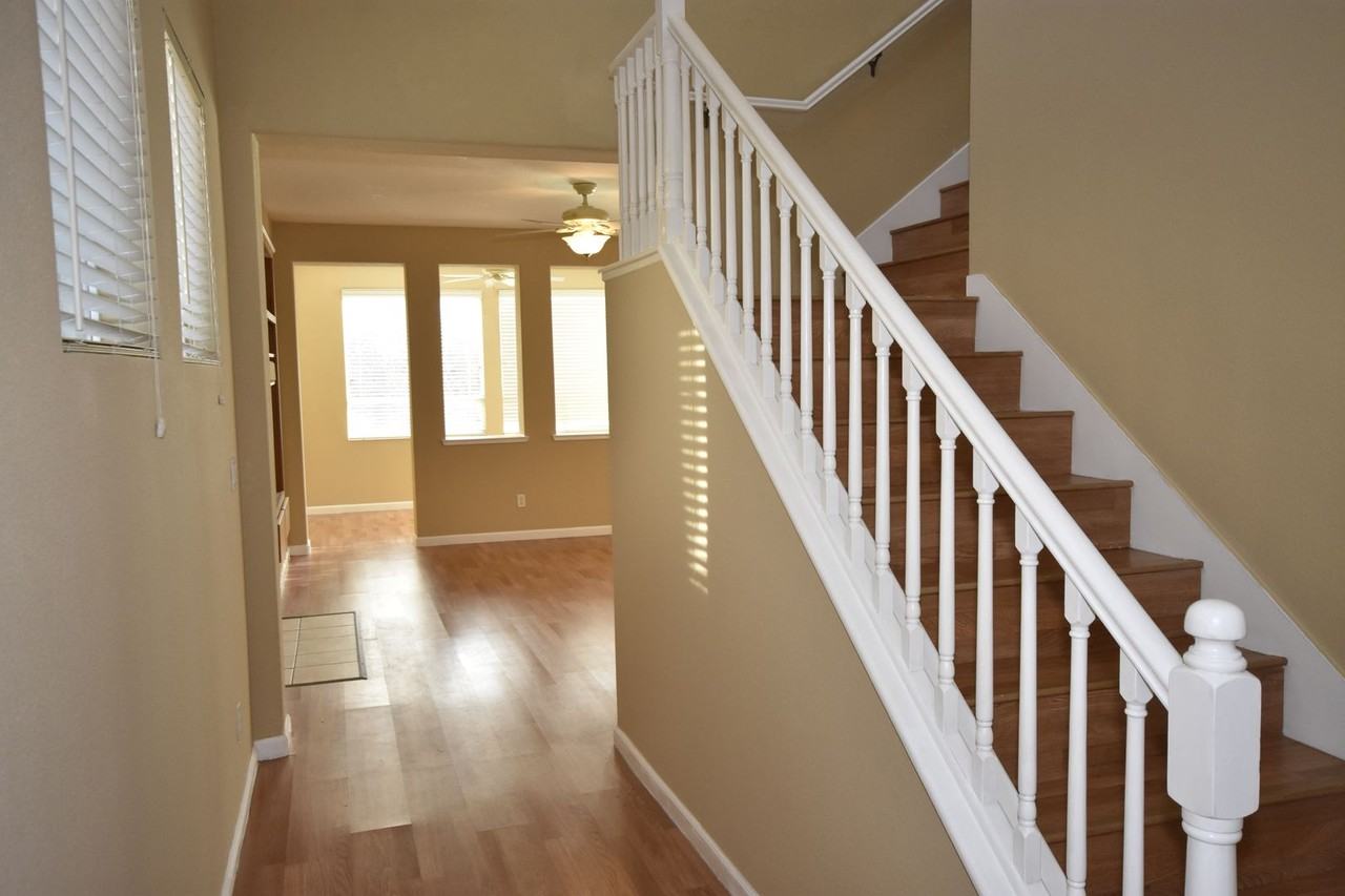 12 Amarillo Ct - Photo 4 of 19