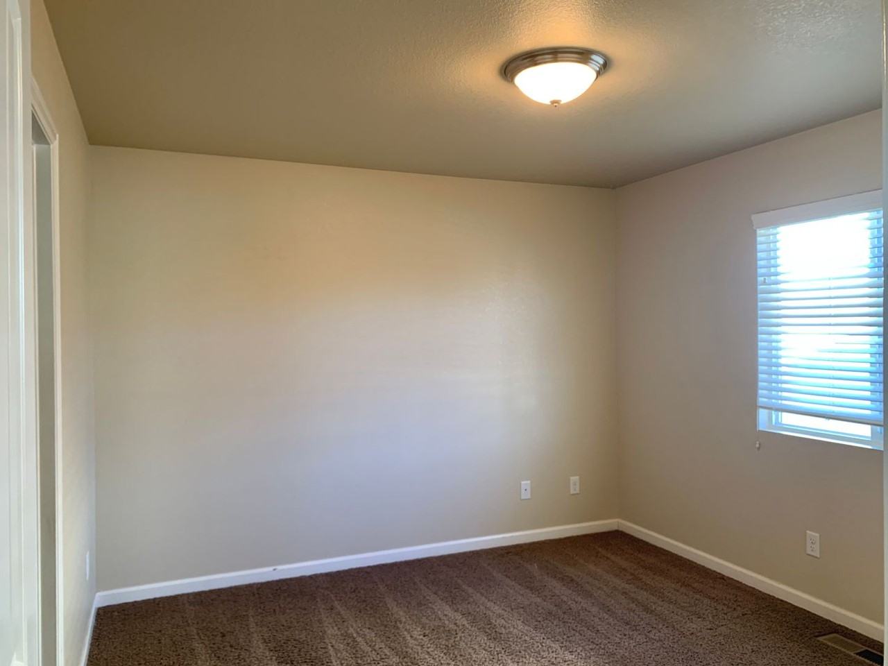 2255 Sopris Cir - Photo 7 of 19