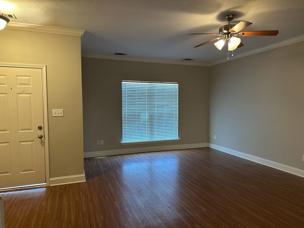 273 Vining Way #4 - Photo 4 of 24