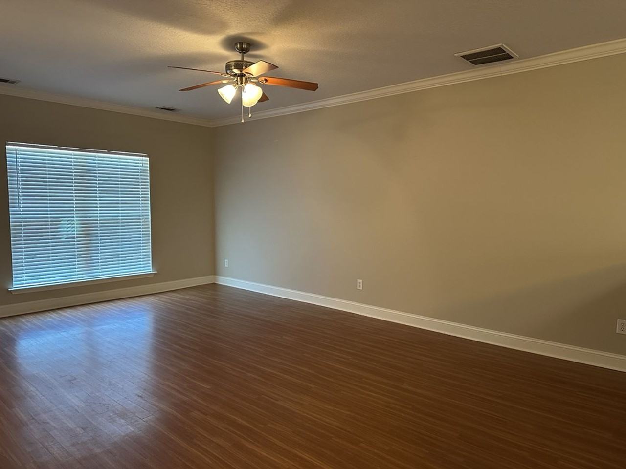 273 Vining Way #4 - Photo 5 of 24