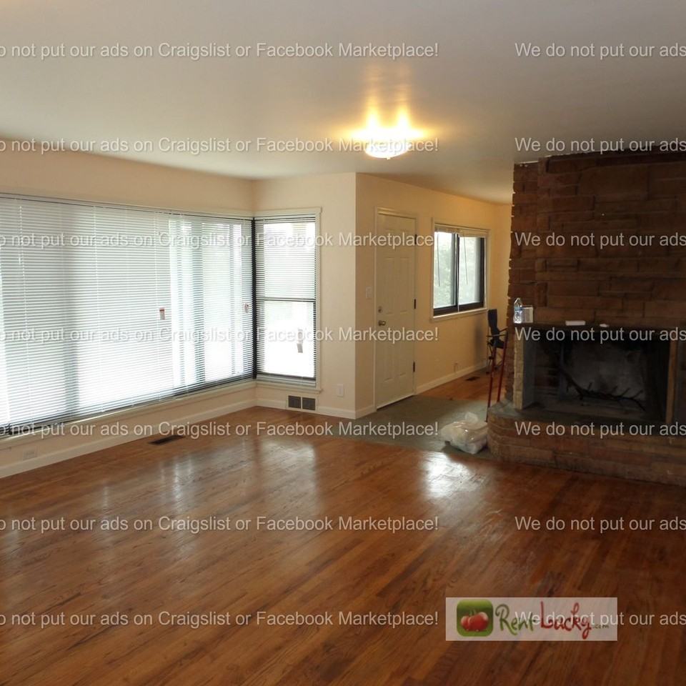 1700 S 220th St - Photo 6 of 23