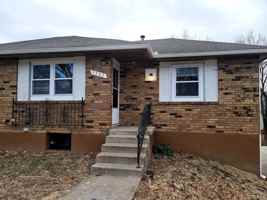 featured image of 5707 Ne 51st St