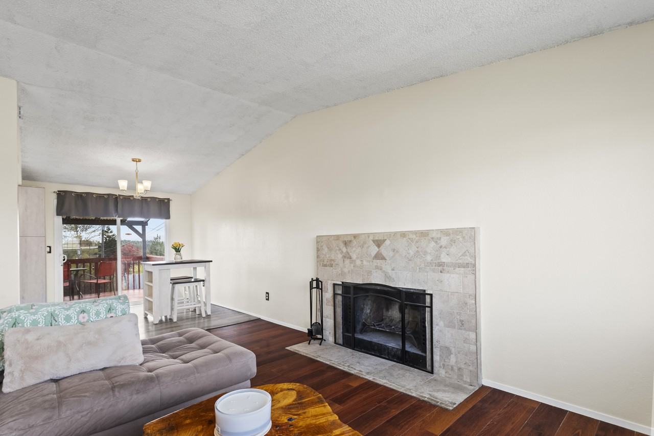 5805 East K Street - Photo 5 of 28