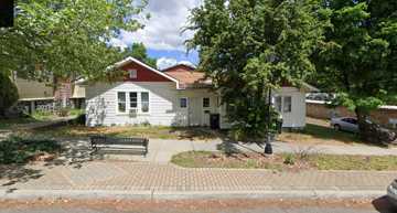 featured image of 211 College Ave