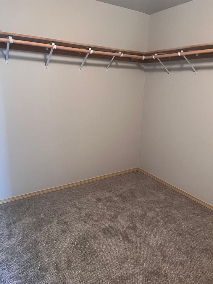 7241 177th St E - Photo 7 of 12