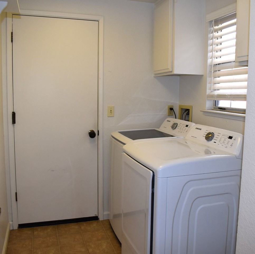 9435 Soaring Oaks Dr - Photo 5 of 19