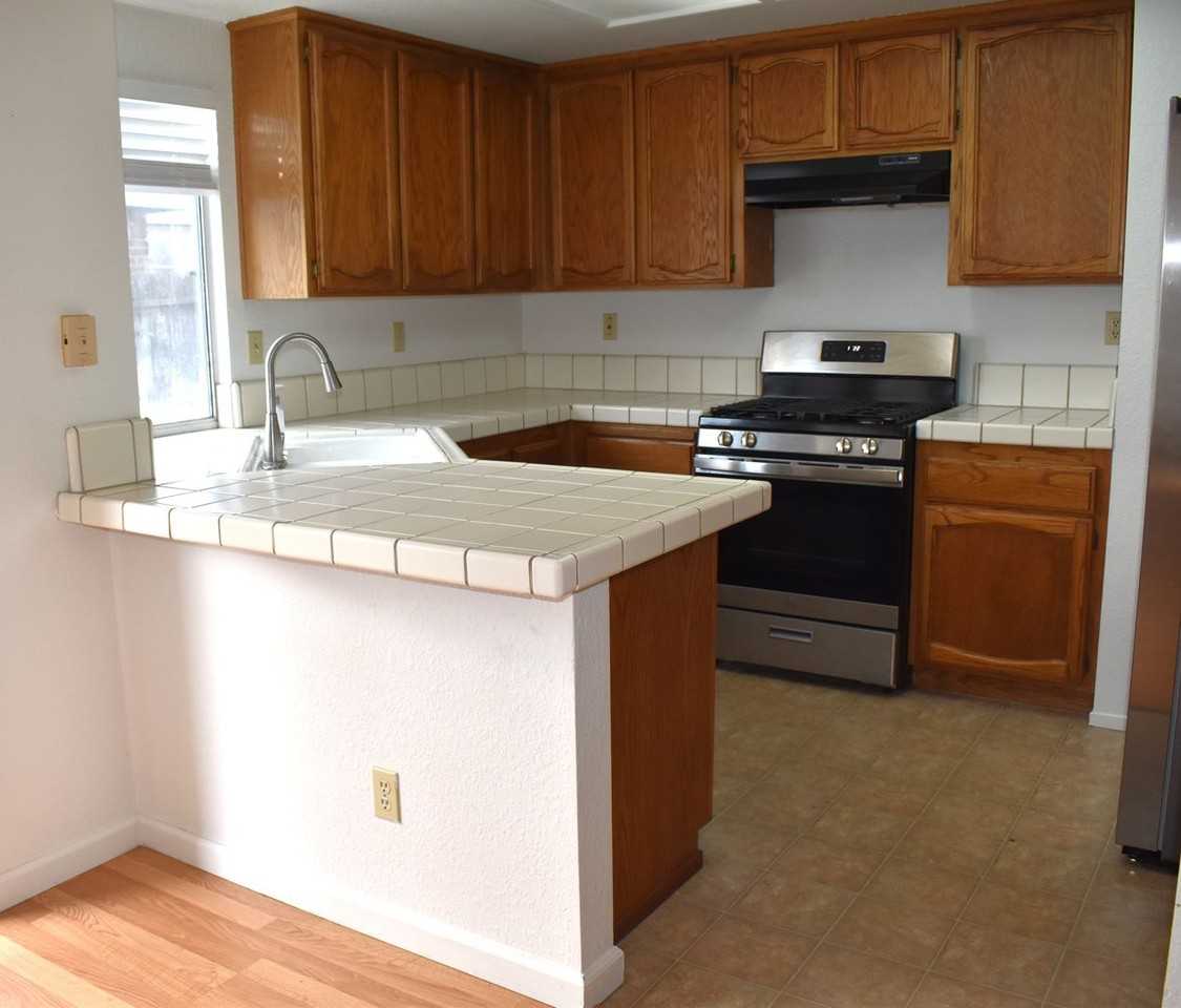 9435 Soaring Oaks Dr - Photo 7 of 19