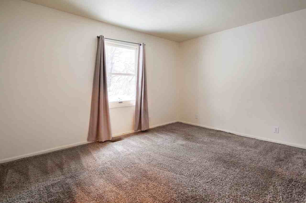 2743 Kragspough Ct - Photo 5 of 14