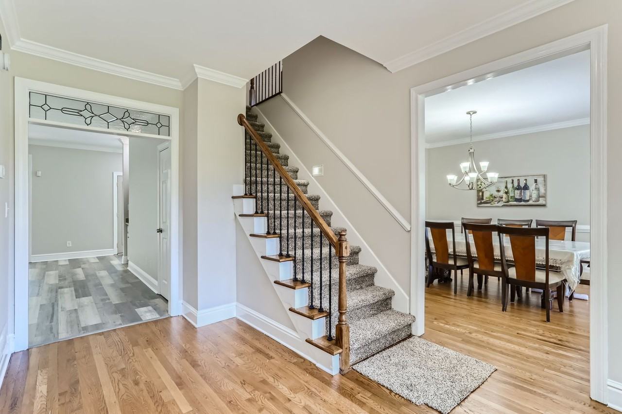 2810 Players Dr - Photo 2 of 18