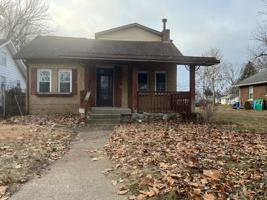 featured image of 1040 Bryn Mawr Blvd