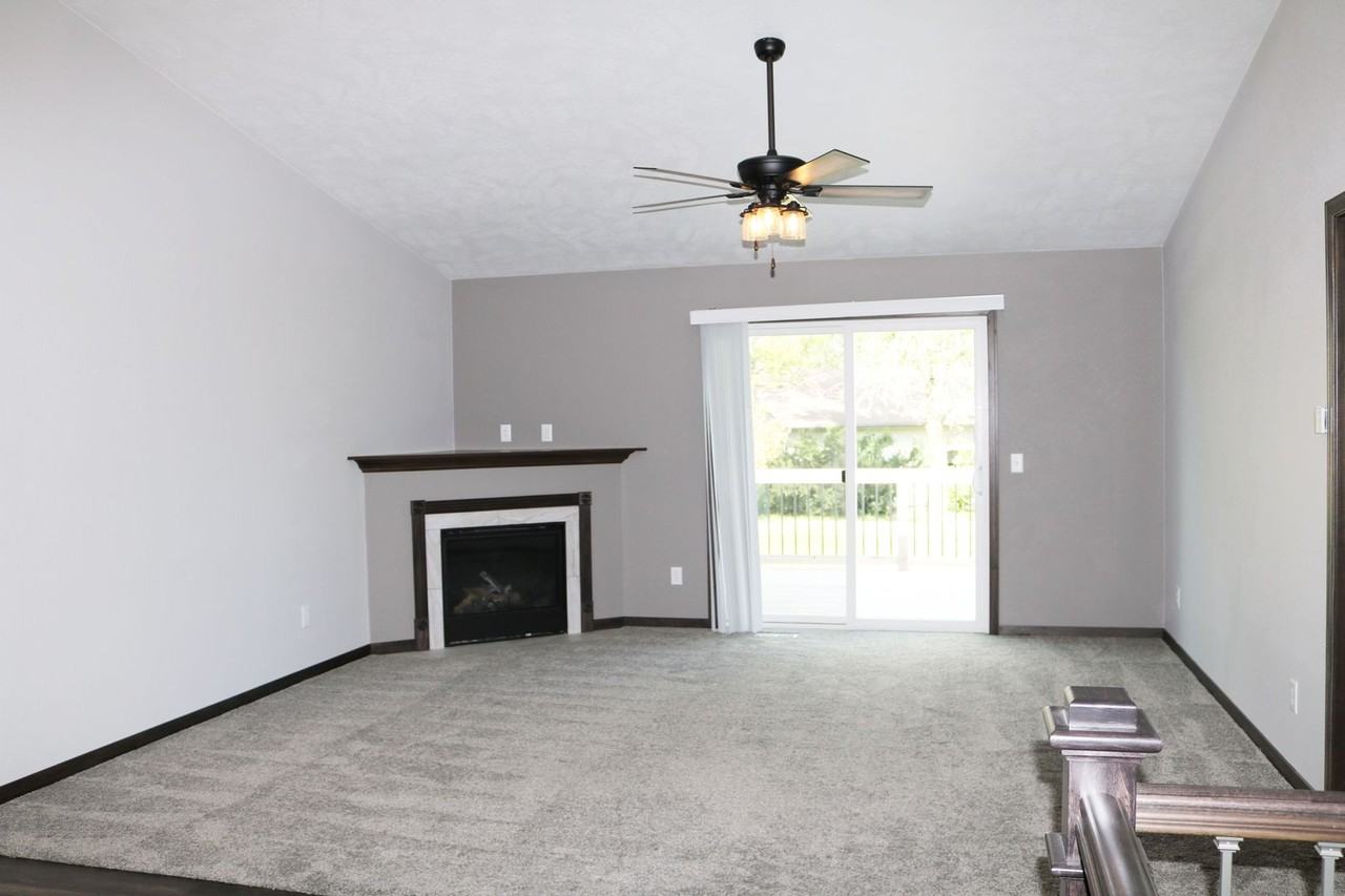 3508 S Outfield Cir - Photo 2 of 15