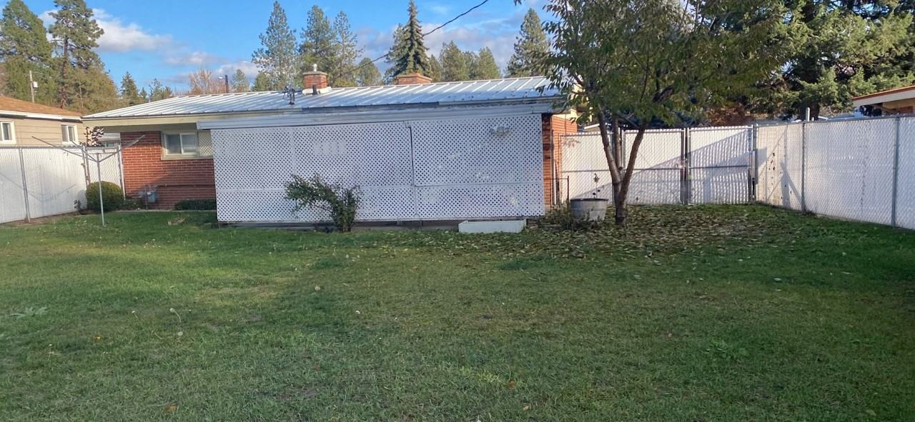 7009 N Howard St - Photo 2 of 4