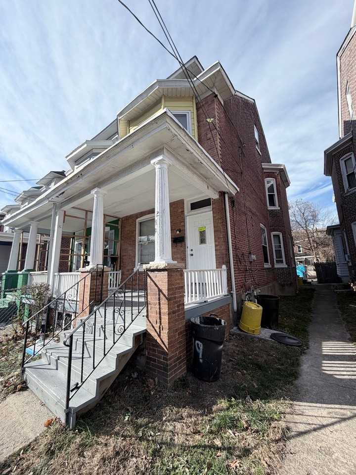 659 2nd St - Photo 2 of 16