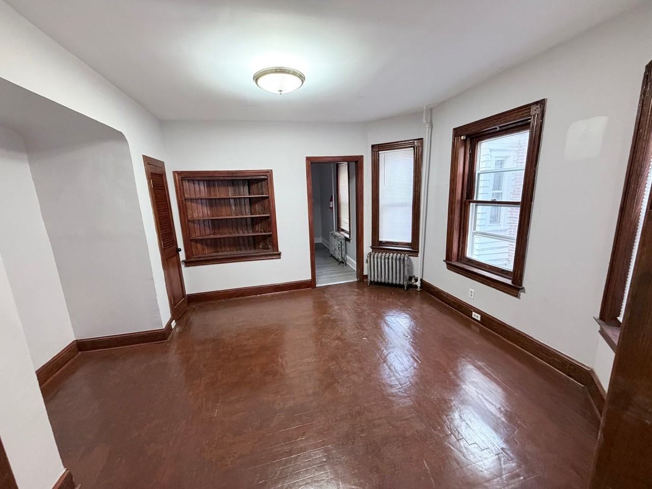 659 2nd St - Photo 4 of 16