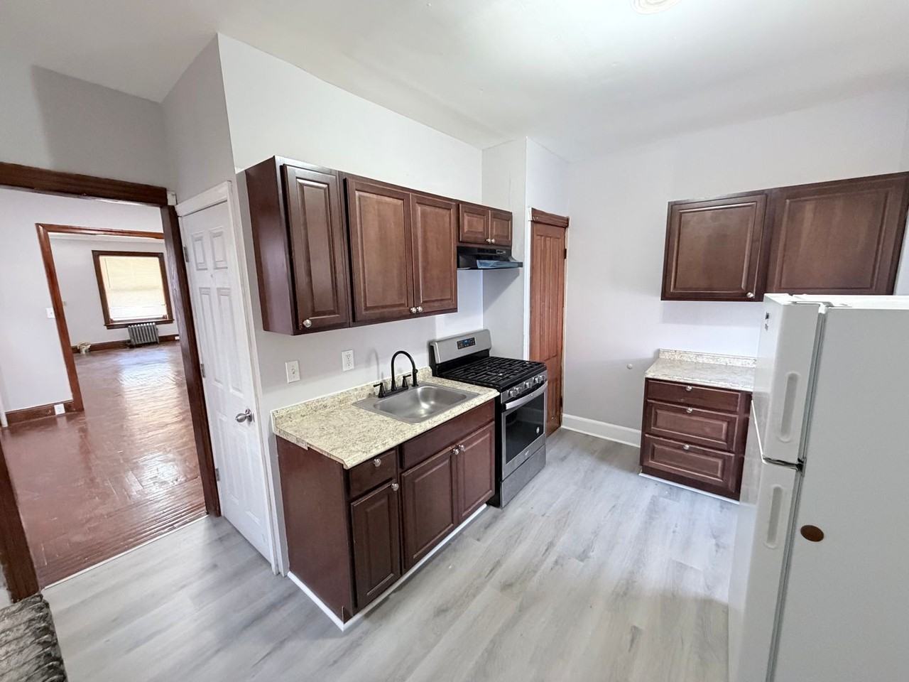 659 2nd St - Photo 6 of 16