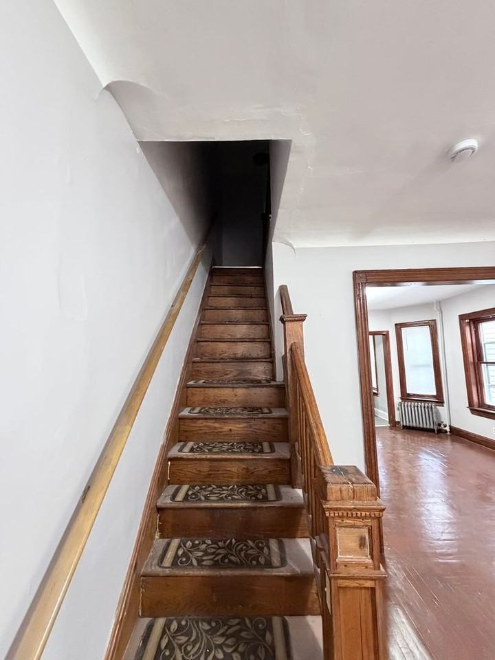 659 2nd St - Photo 7 of 16