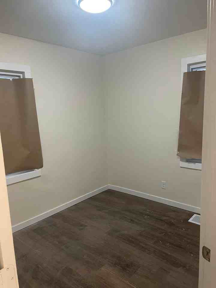 2259 Pennsylvania St - Photo 3 of 15