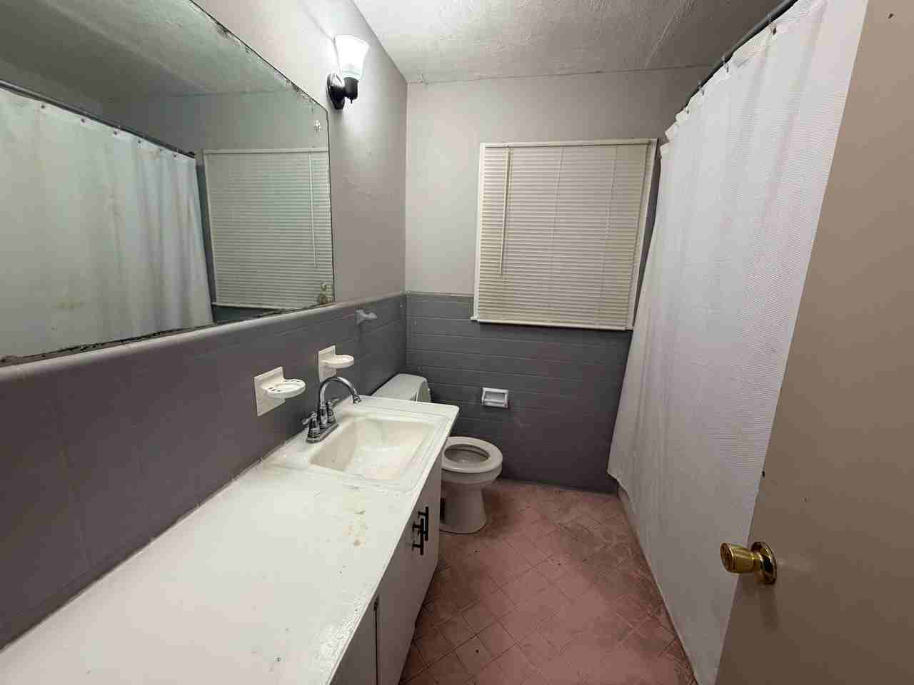 2911 Hazel St - Photo 4 of 7