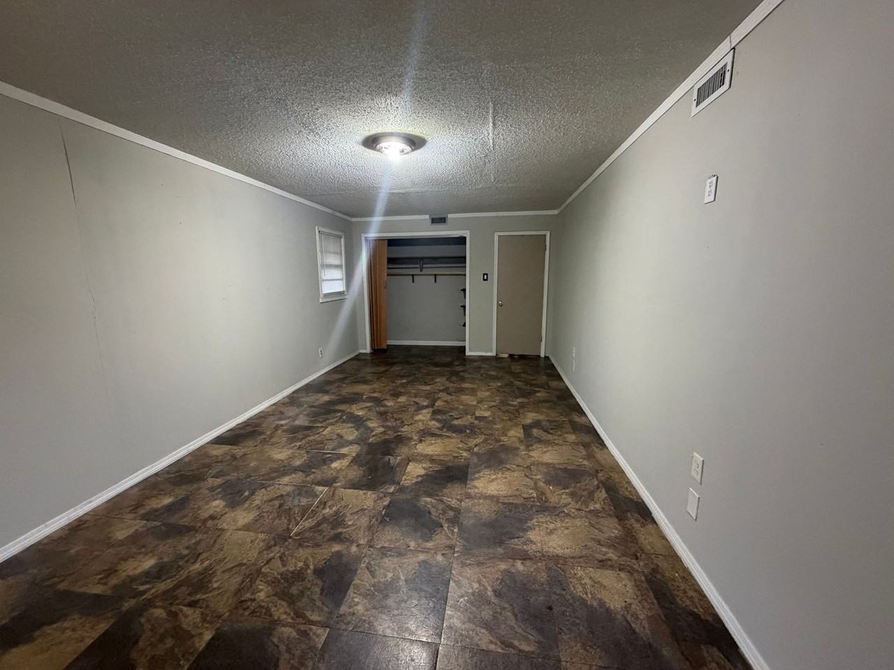 2911 Hazel St - Photo 5 of 7