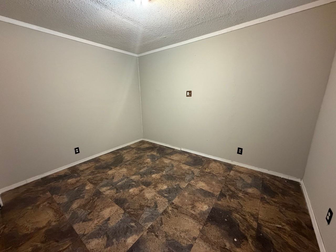 2911 Hazel St - Photo 6 of 7