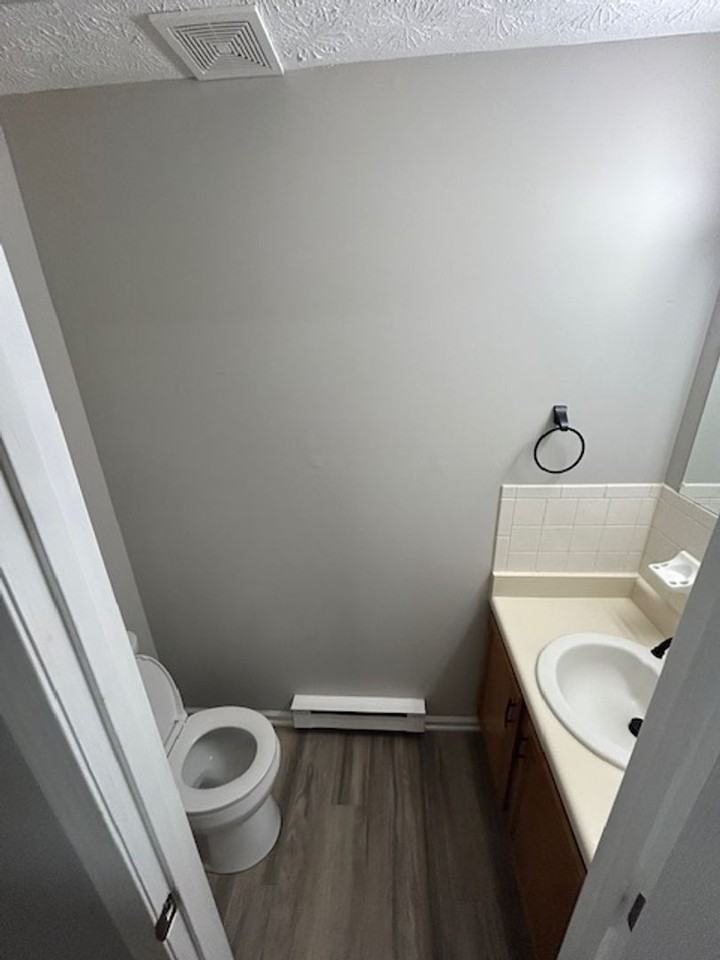 1205 Bunker Hill Rd #B - Photo 4 of 11