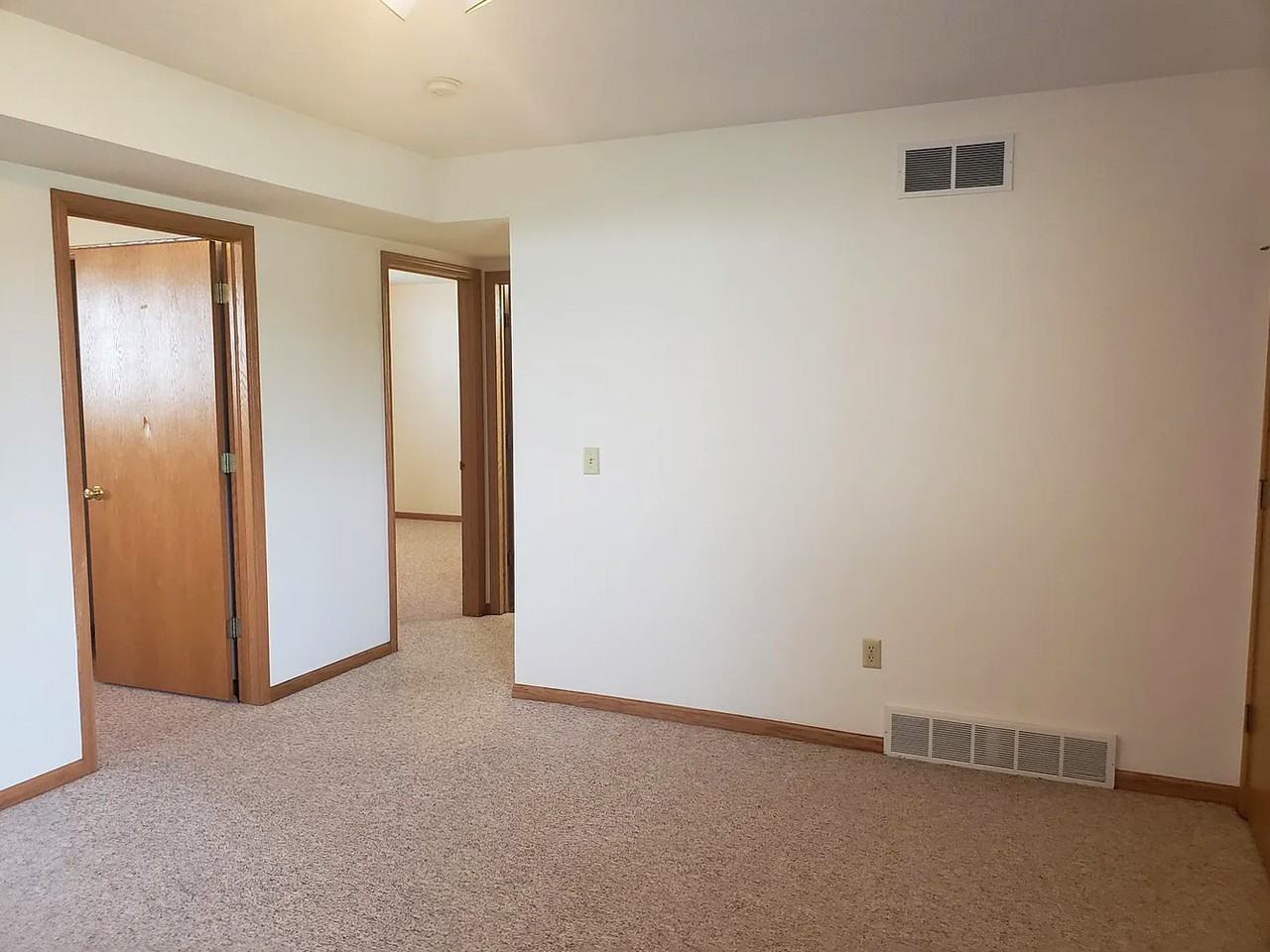 1233 Winston Dr #1 - Photo 5 of 10