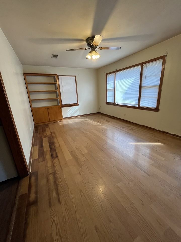 5757 Naff Ave #5757 - Photo 3 of 10