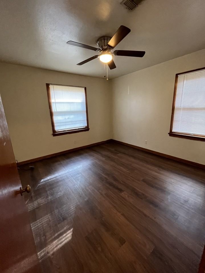 5757 Naff Ave #5757 - Photo 6 of 10