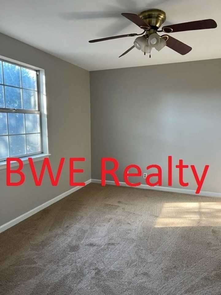 1100 W Main St #A10 - Photo 4 of 11