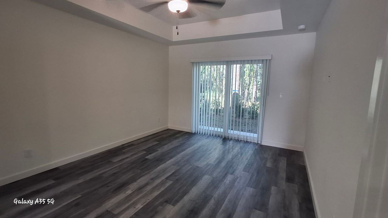 3178 Oleander Ave - Photo 3 of 17