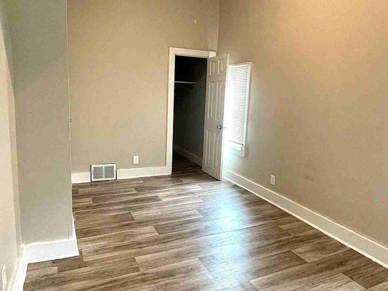 2912 Mason St - Photo 7 of 11