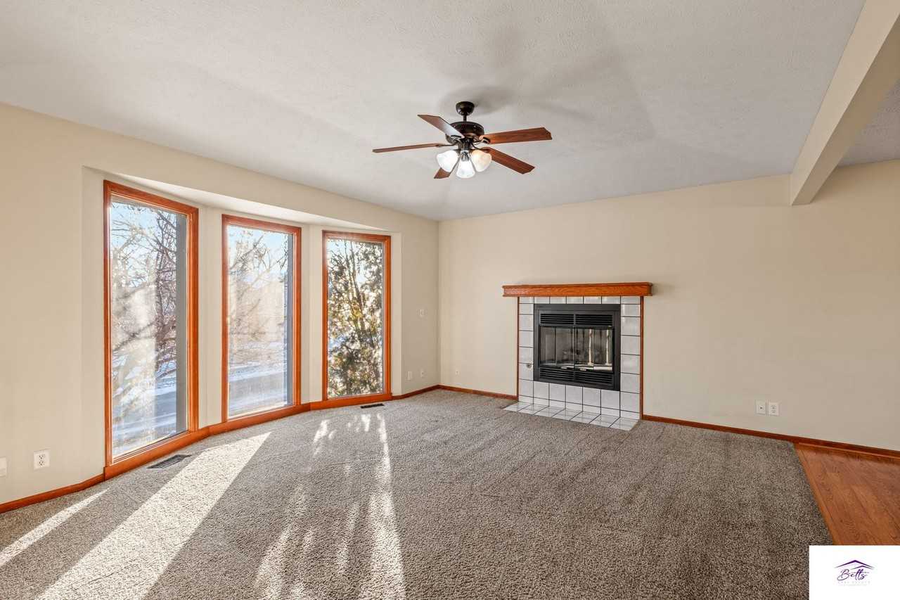 15262 Grover St - Photo 2 of 22