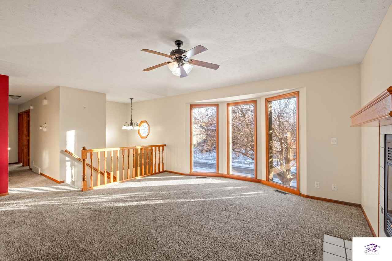 15262 Grover St - Photo 3 of 22