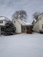 featured image of 1605 W Ayres Ave